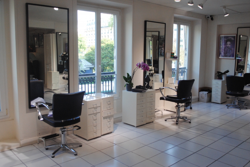 salon-coiffure-TRAMOLE-min_floor-home-office-property-living-room-room-781228-pxhere.com